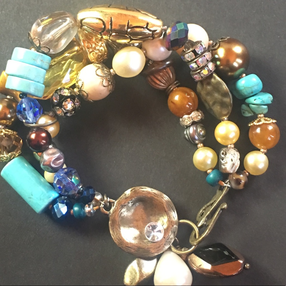 Artisan Vintage 3 Strand Bracelet. Bigger wrists up 8” you will ♥️it. Gorgeous